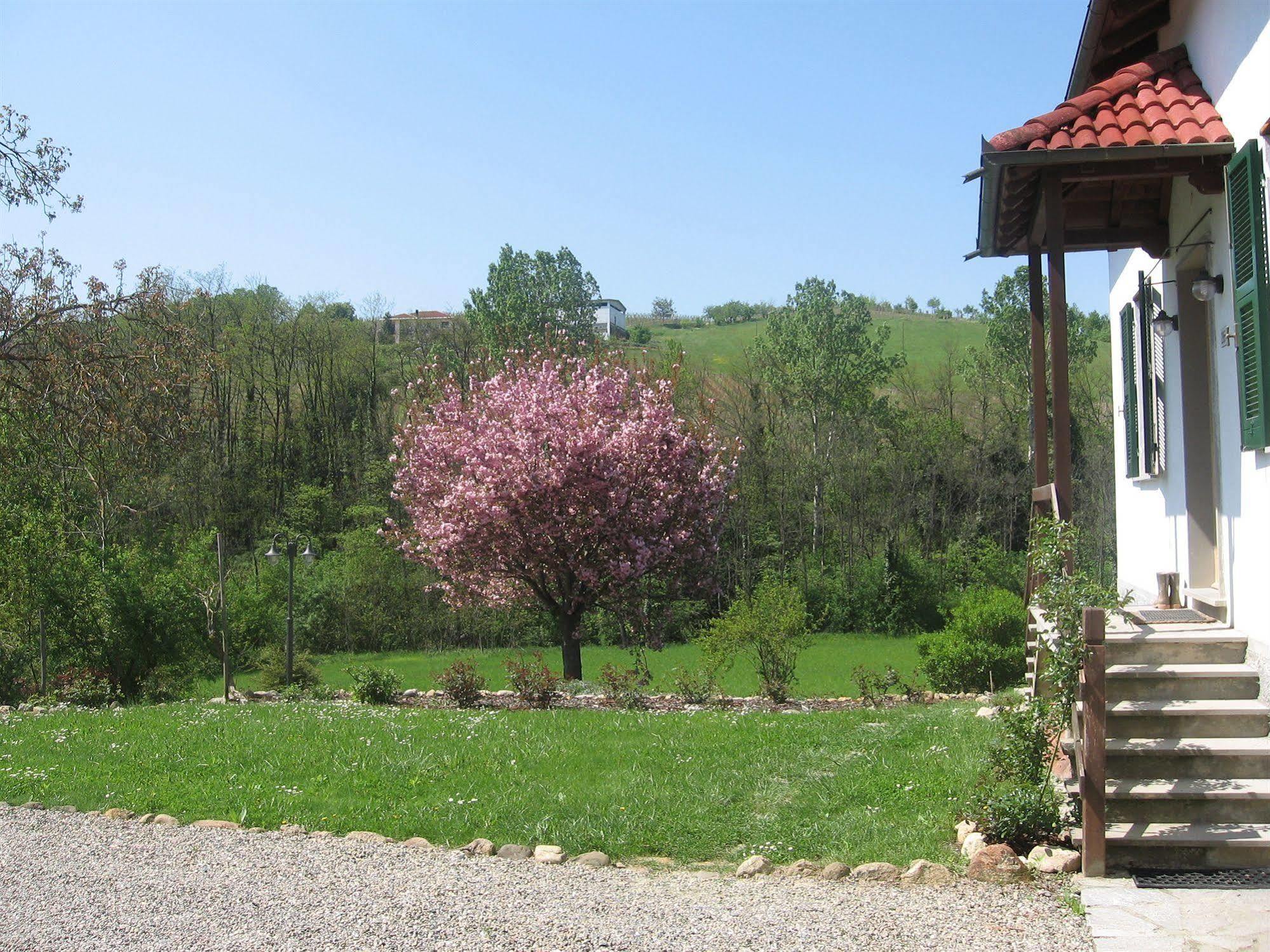 סן ג'אקומו Agriturismo Cascina Tollu מראה חיצוני תמונה