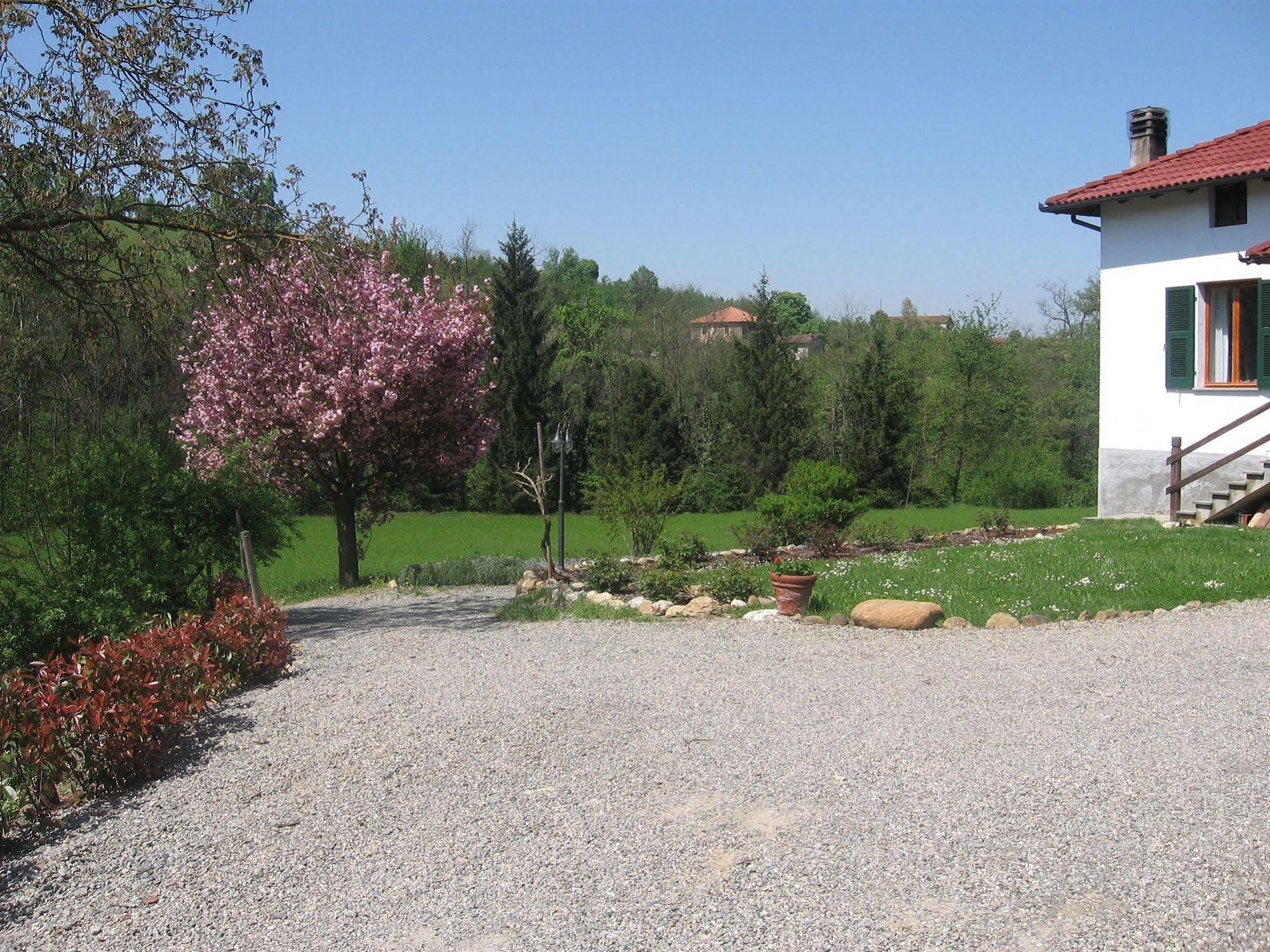 סן ג'אקומו Agriturismo Cascina Tollu מראה חיצוני תמונה